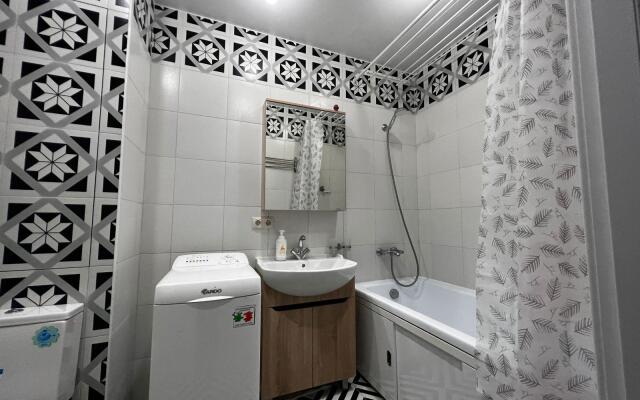 AlexHome (Alexhome) on Oktyabrskaya street 14a-159