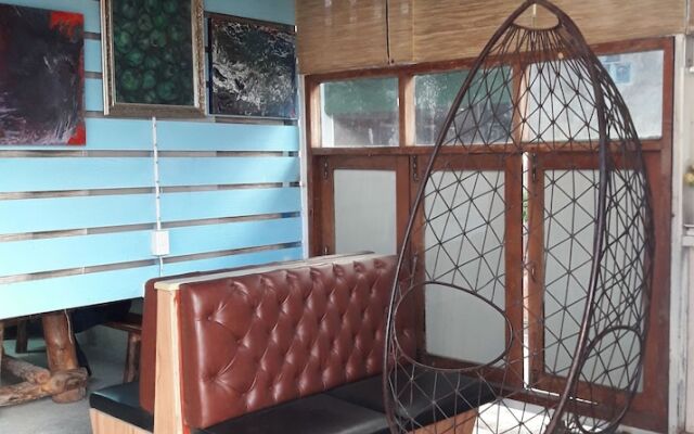 Romyen Hotel
