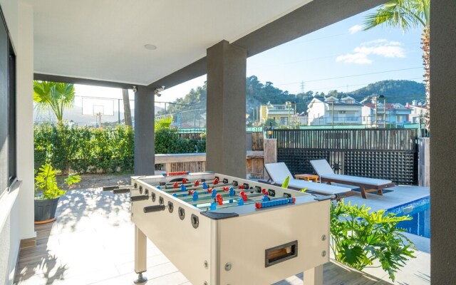Villa London
