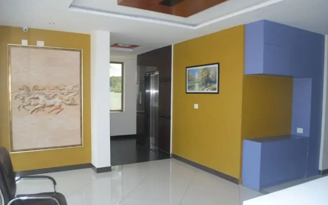 Hotel Raj Residency