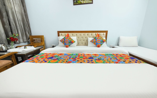 Fabhotel Royal Om River Resort