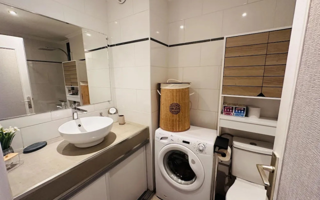 Studio With a Shared Pool Near the Beaches - 2244