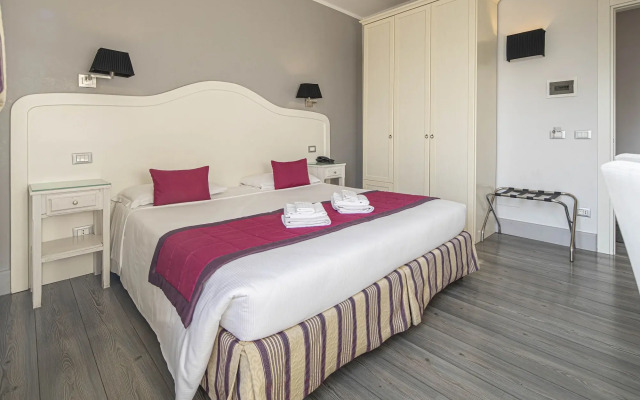 Domus Castrense Hotel
