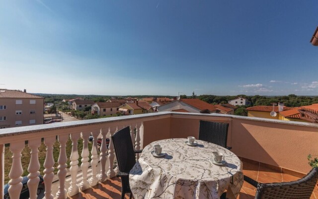 Beautiful Home in Pula With Wifi and 2 Bedrooms