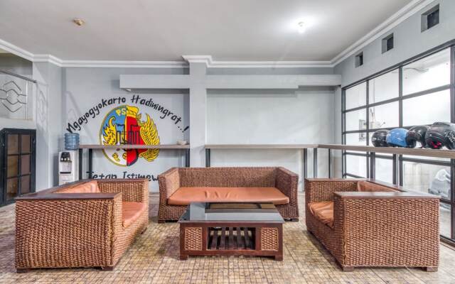 Sugeng Rawuh Aliya Hostel by RedDoorz