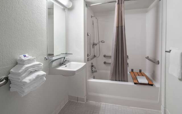 Studio 6 Suites Carpinteria, CA–Santa Barbara - South