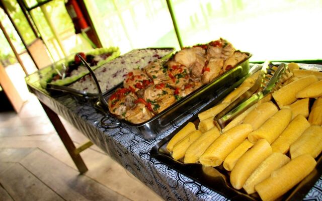Amazon Eco Tours & Lodge