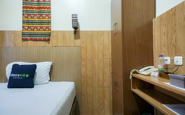 Urbanview Hotel 58 Bintaro by RedDoorz