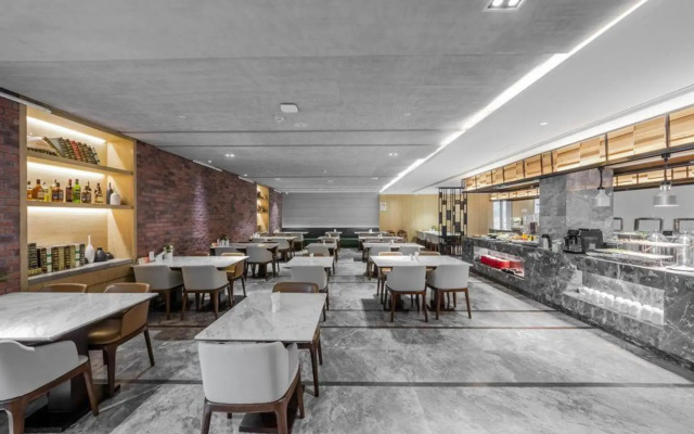 Shanghai Leisure Hotel