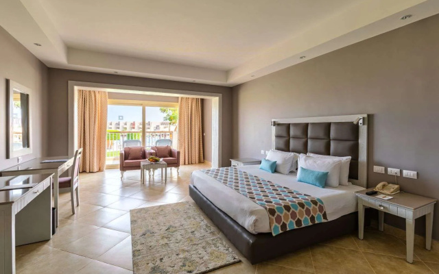 SUNRISE Crystal Bay Resort - Posh Club