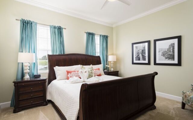 Paradise Breeze 5 Bed Villa Furnished by RedAwning