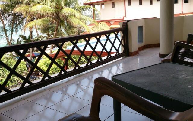 Gayana Hotel