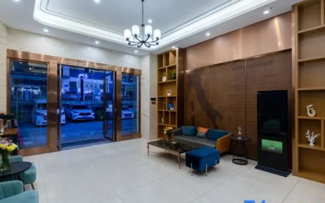 Bangci Hotel (Guiyang Guanshanhu Park Lincheng West Road Subway Station)