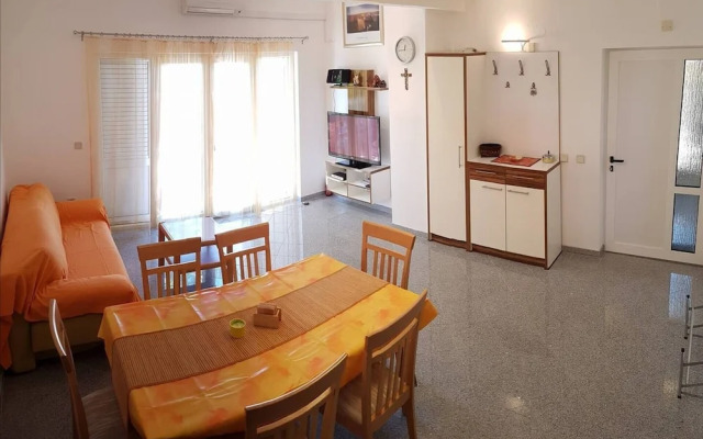 Beautiful 3-bed Apartment With big Terasse in Nin