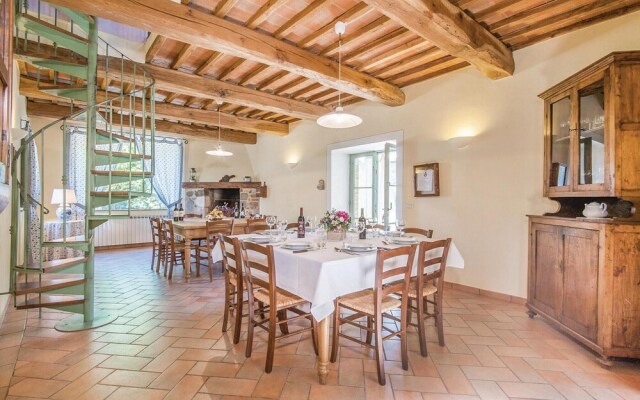 Awesome Home in Sarteano -si- With Wifi and 6 Bedrooms