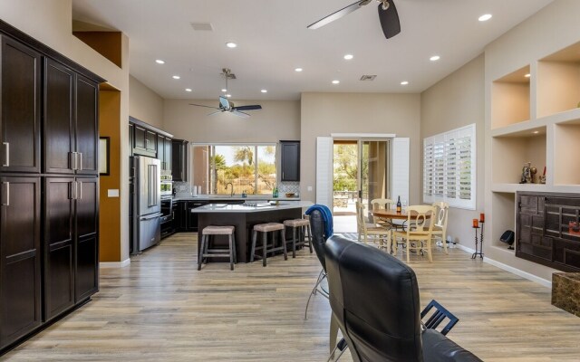 Casa Monument 3 Bedroom Home by RedAwning