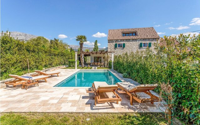 Awesome Home in Solin With 3 Bedrooms, Wifi and Outdoor Swimming Pool