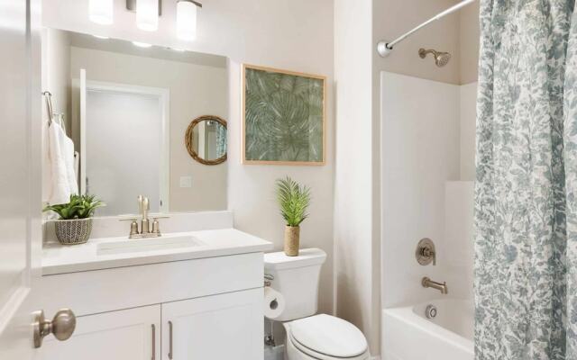 The Tree House 4 Bedroom Home