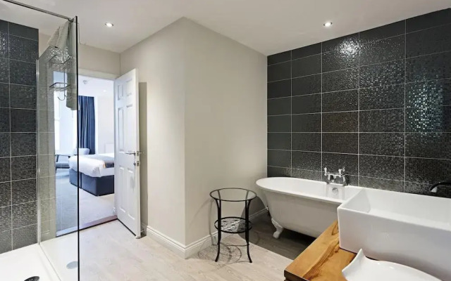 Andover House Hotel & Restaurant - Adults only