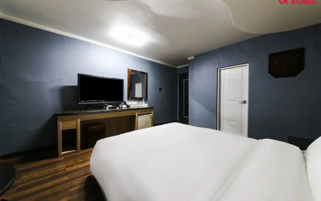 Awesome Hotel