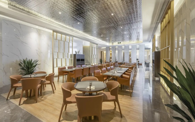 Hazens Hotel (Chengdu Chunxi Road, Tianfu Square)