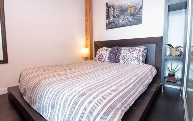 Historic Hudson 2 Bed - 28 Day Min