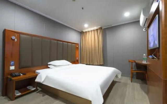 Airport Boutique Hotel