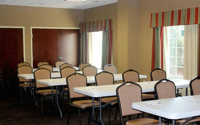 Hampton Inn & Suites Greenfield