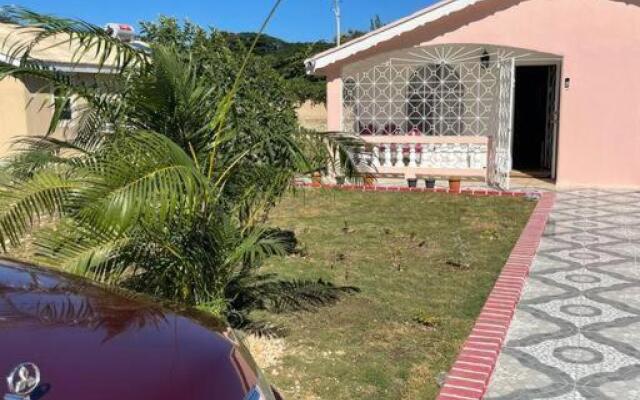 Cheerful 2bedroom 1bath, WIFI, Air Conditioning
