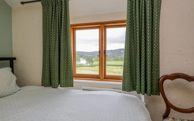 2 Gateside Cottages