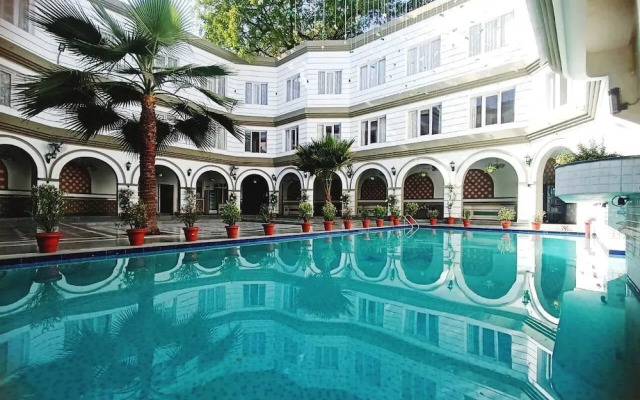 Grand Continental Hotel