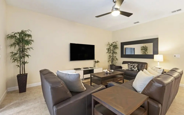 Paradise Palms 8941 A