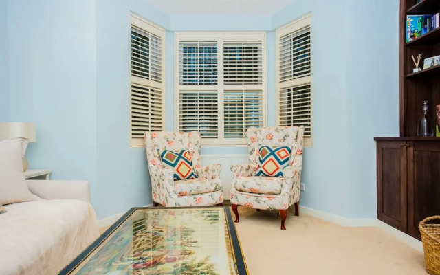 2 Bedroom Flat Sleeps 4 In Chelsea