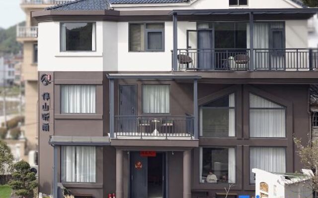 Creekside Serenity Inn