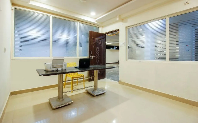 Hotel Wall Street By OYO Rooms