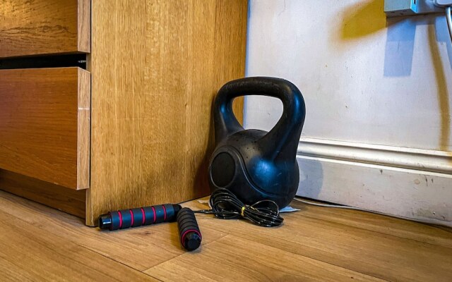 Large 1-bed Studio in London Well Equipped