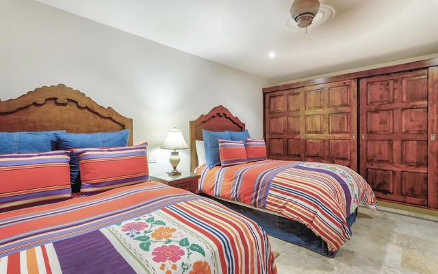 Blue Desert 11 - Casa De La Familia