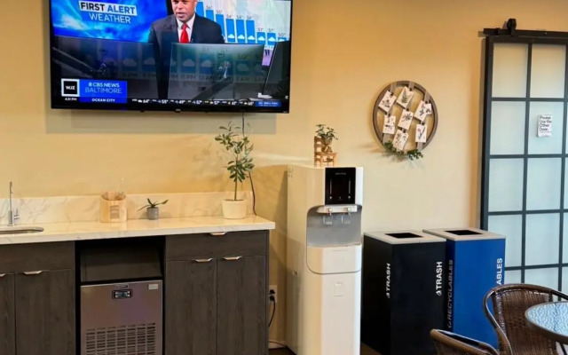 GreenTree Inn & Suites Alhambra