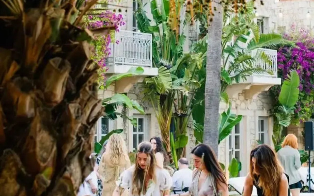 Manastir Alacati Hotel