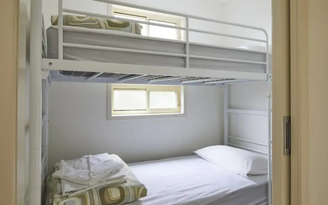 Mystery Bay Cottages