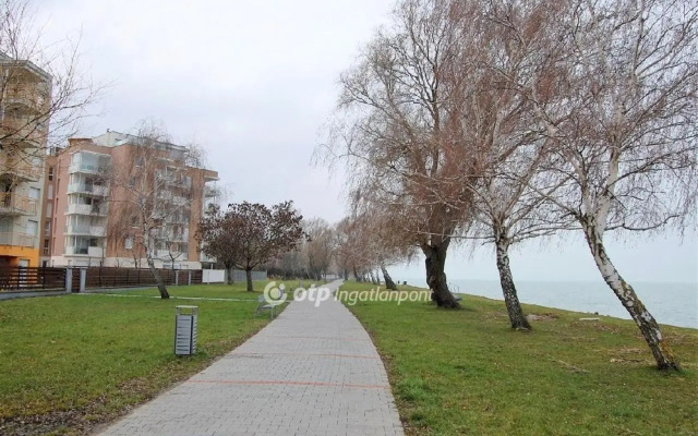Solar Golden Beach Apartments