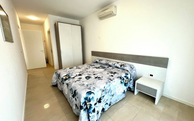 Functional Flat Just 50mt From the Beach
