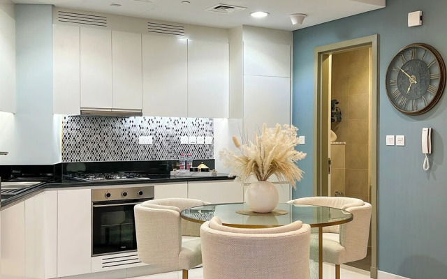 Burj Khalifa View Pool -1 BDR Paramount