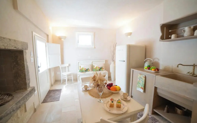 Trullo Meraviglia With Garden And Pool