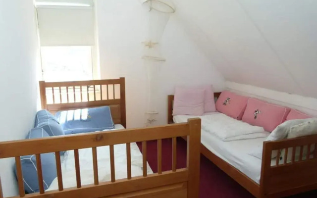 Lovely Holiday Home With Garden