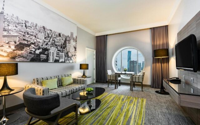 Holiday Inn Bangkok Silom by IHG