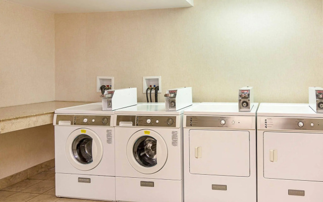 Comfort Inn Falls Church - Tysons Corner