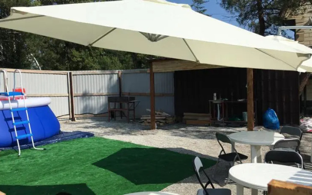 Guest house on pereulok Pionerskiy 4V
