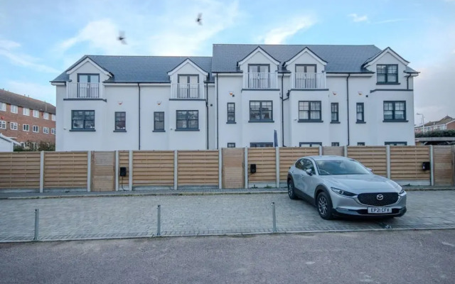 Stylish Westgate-on-sea Haven Near Beach By Adliv