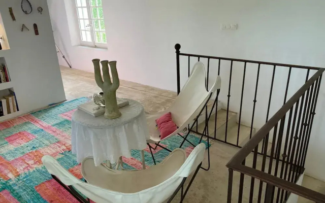 Elegant Bastide Near Aix With Pool